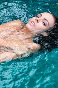 Sapphira Swimming Nude