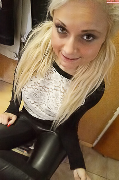 Amateur Blonde Chick - Nikola White