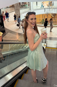 Nude Public Teen Sofie