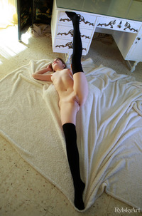 Skinny Russian Pussy Sofy Bee