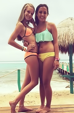 Teen babes in bikini