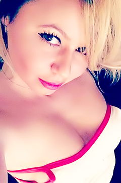 Angel blonde and her hot selfies