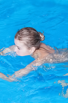 Claire Shelty Nude Girl Gallery Getting Wet