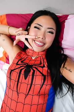 Vivienne Vos Cosplay Blowjob: Sweaty, Eager, Glistening with Desire