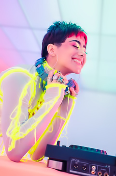 Mia Valentines Flexibility And Short Hair Crafts Sensual Moments