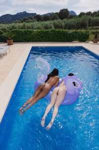 Nude Girlfriends Wikki Kee And Liloo